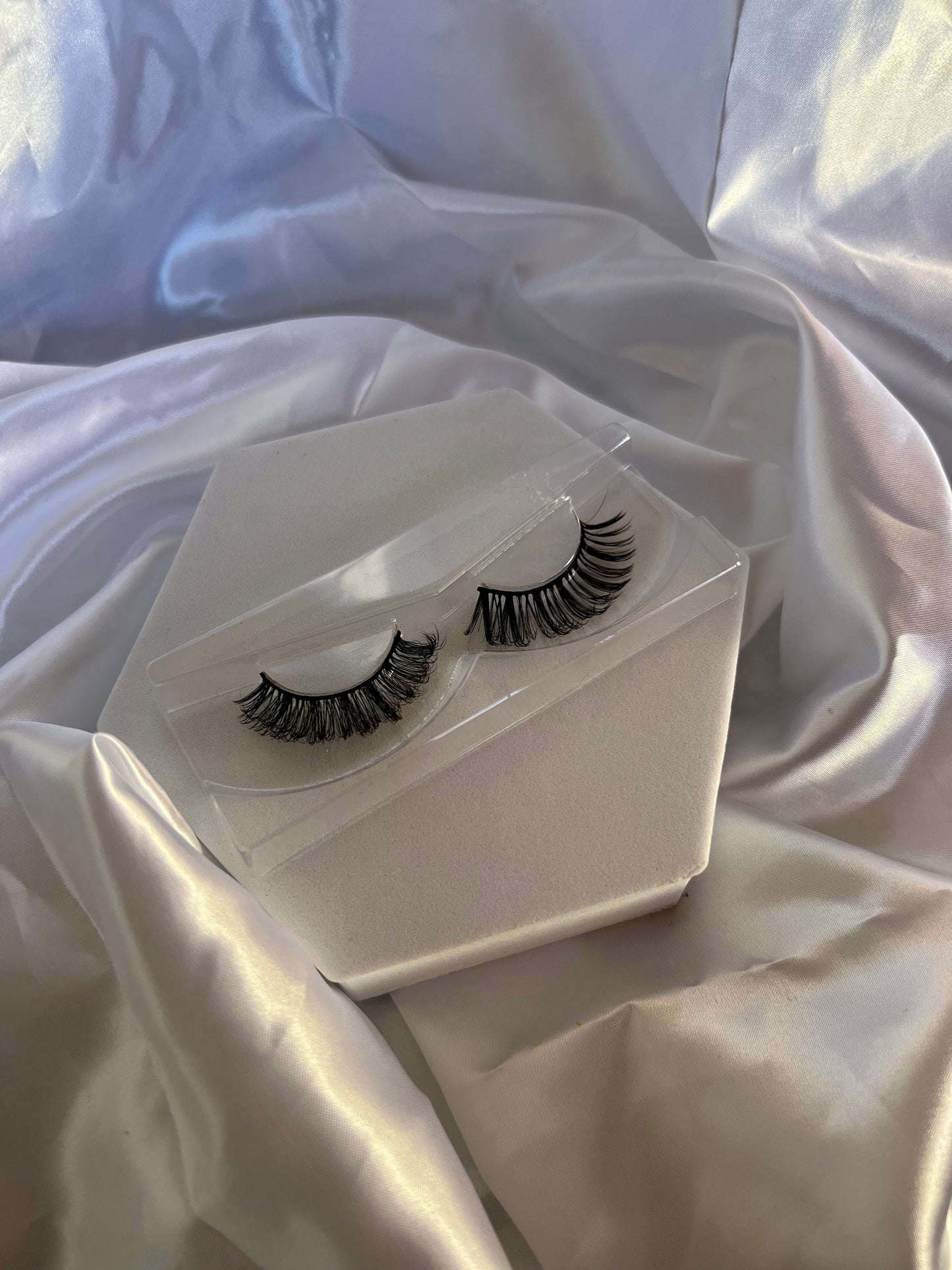 False Lashes - Amelia