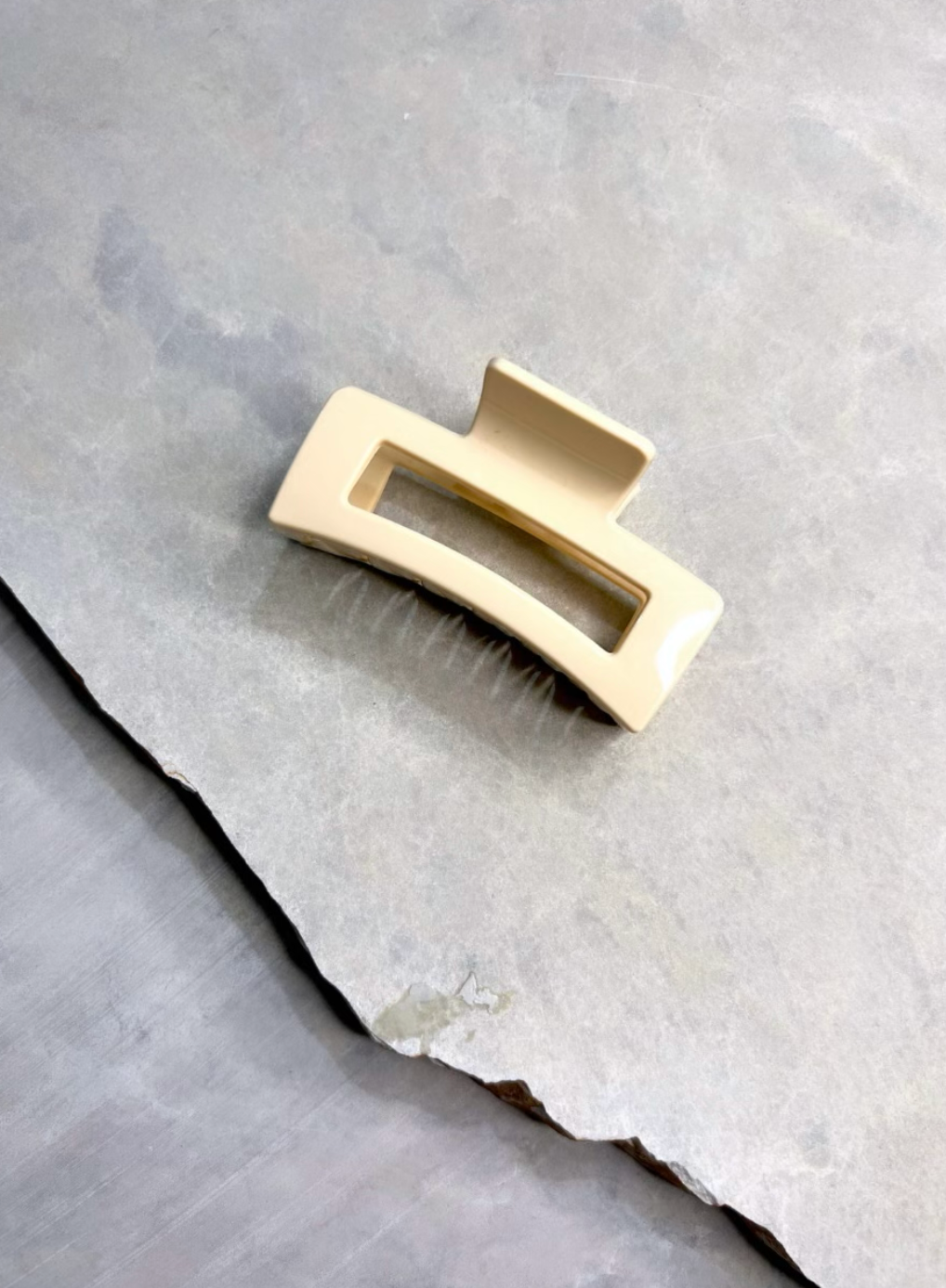 Tilly Hair Claw - Cream