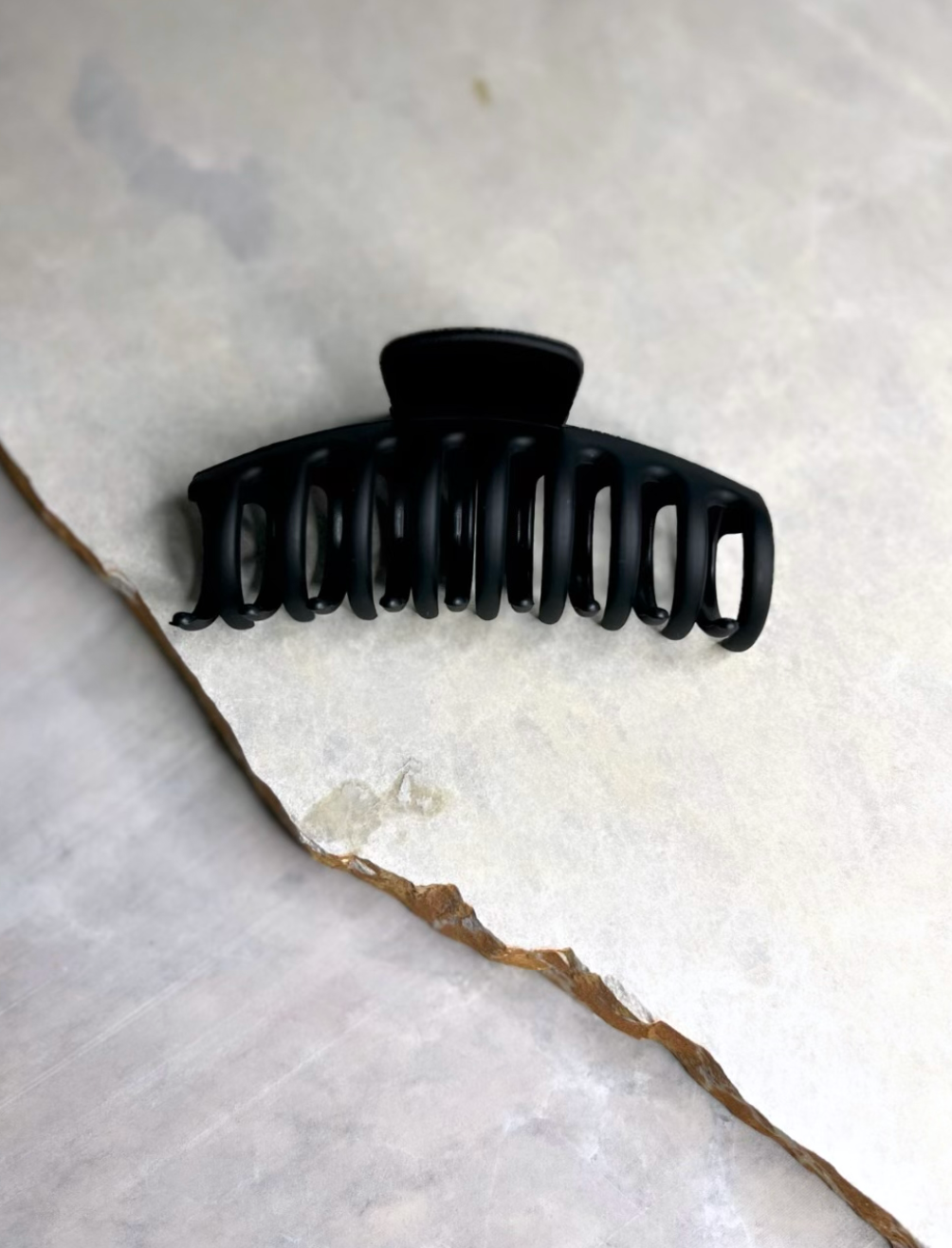 Vanessa Hair Claw - Black