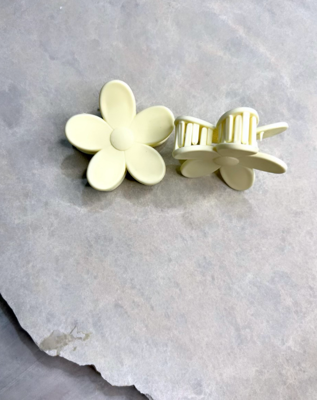Poise Hair Claw - Cream