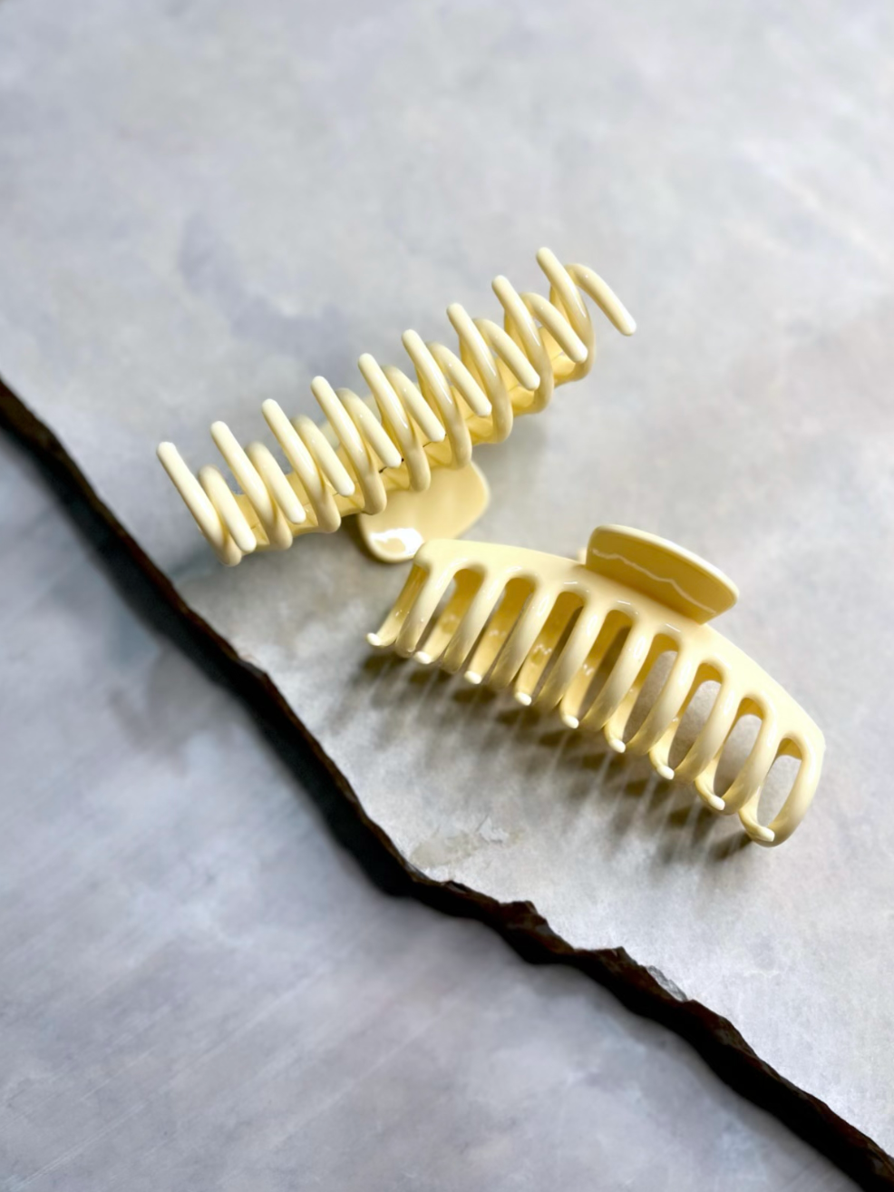 Vanessa Hair Claw - Cream